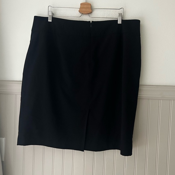 Liz Claiborne Career 18 W Elegant Black Pencil Skirt - Picture 4 of 4